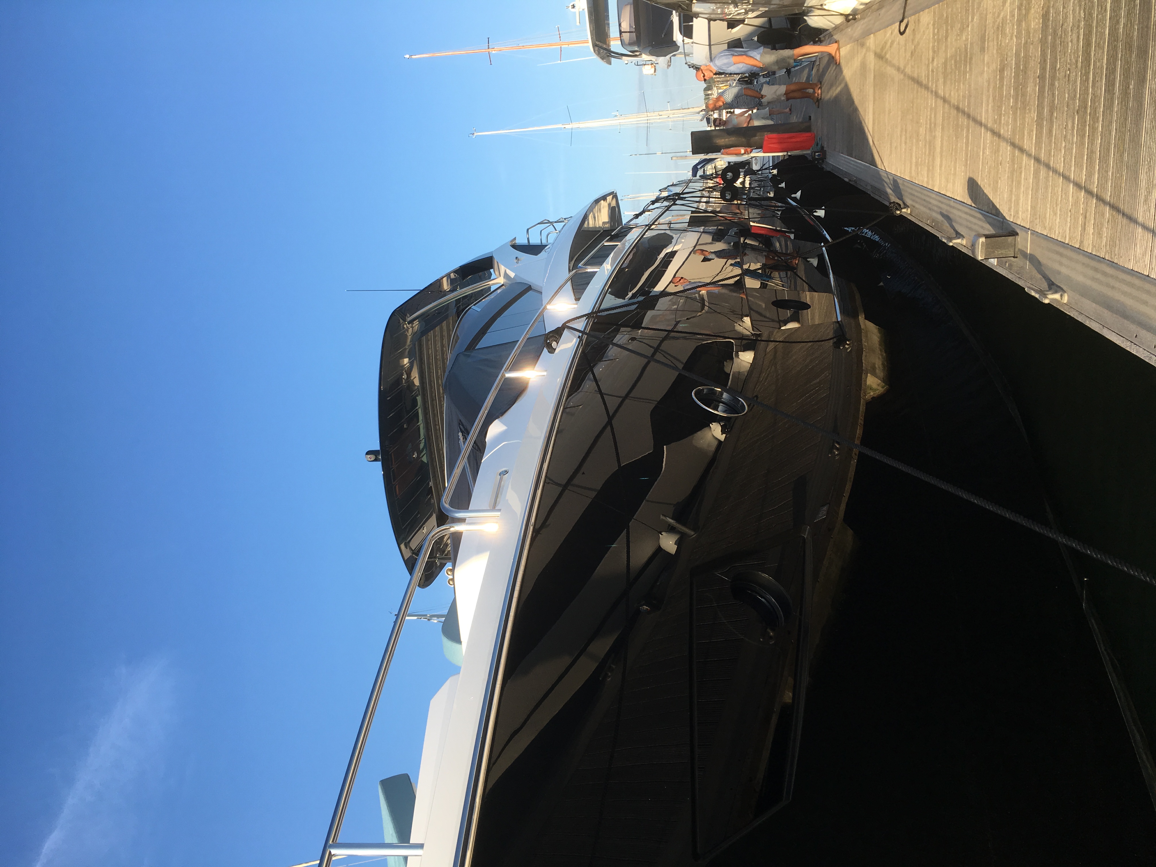 M/Y Skye (Sunseeker 86)